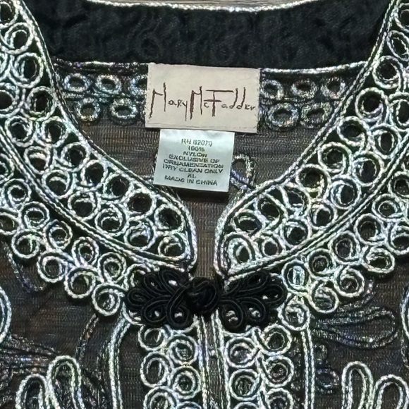 🔥🔥Vintage Mary McFadden Sheer Embroidered Vest – Asian-Inspired Glam Size: XL🔥🔥 - Picture 2 of 7